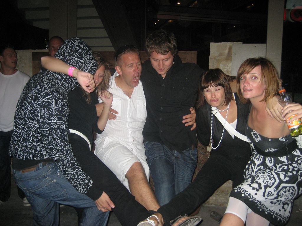 i/Kranj/Absolvent08/07-BlackWhiteParty/absolvent 1866.jpg
